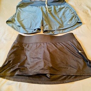 Bundle NIKE Dri-Fit black skirt/short (size M)